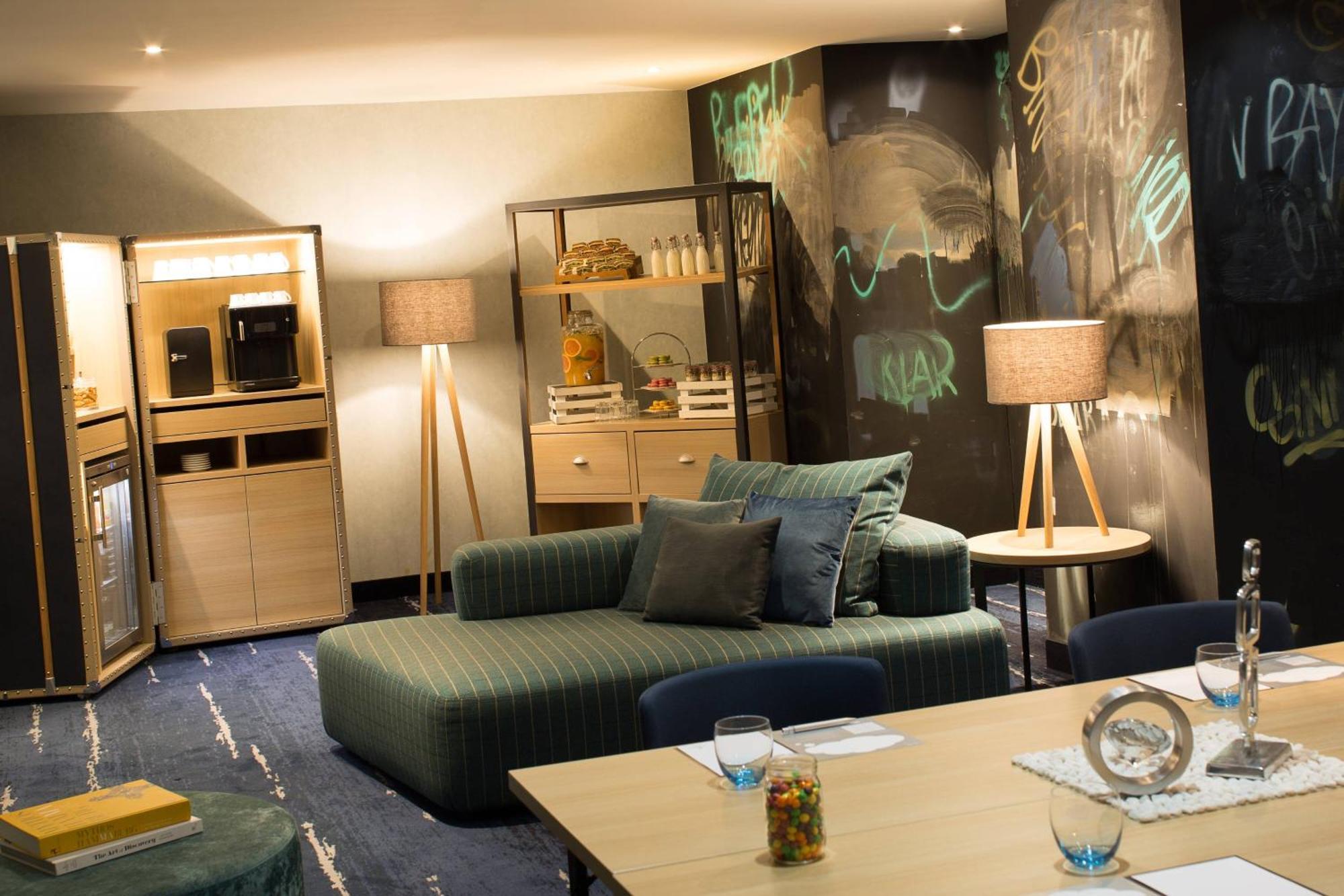 فندق رينيسانس هامبورغ المظهر الخارجي الصورة A suite at the hotel