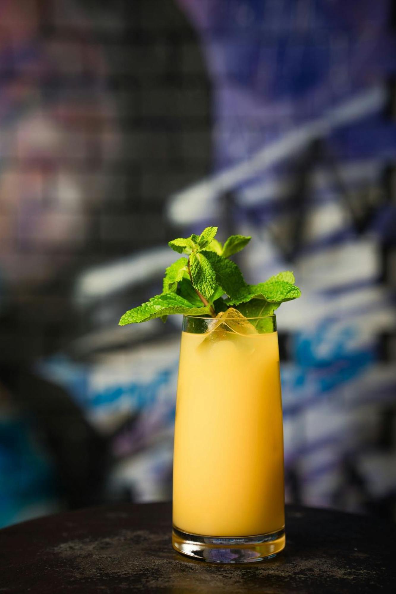 فندق رينيسانس هامبورغ المظهر الخارجي الصورة A mango lassi