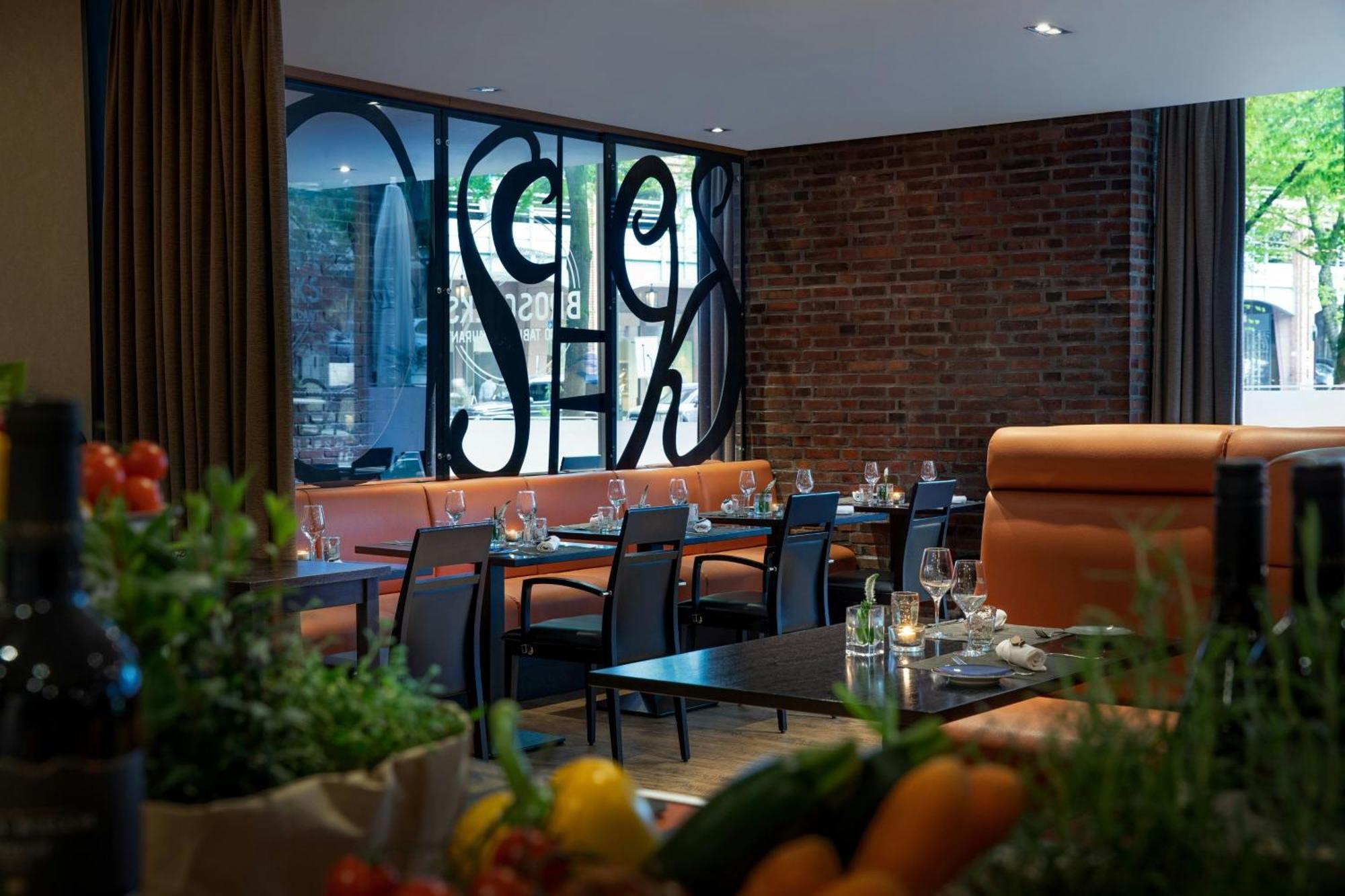 فندق رينيسانس هامبورغ المظهر الخارجي الصورة Restaurant SEA
